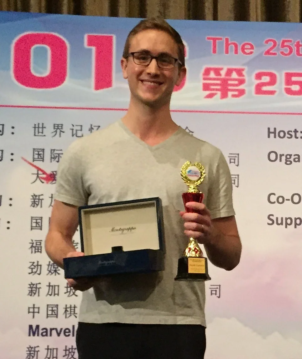 Alex Mullen atleta mental e campeão mundial de memorização no World Memory Championship