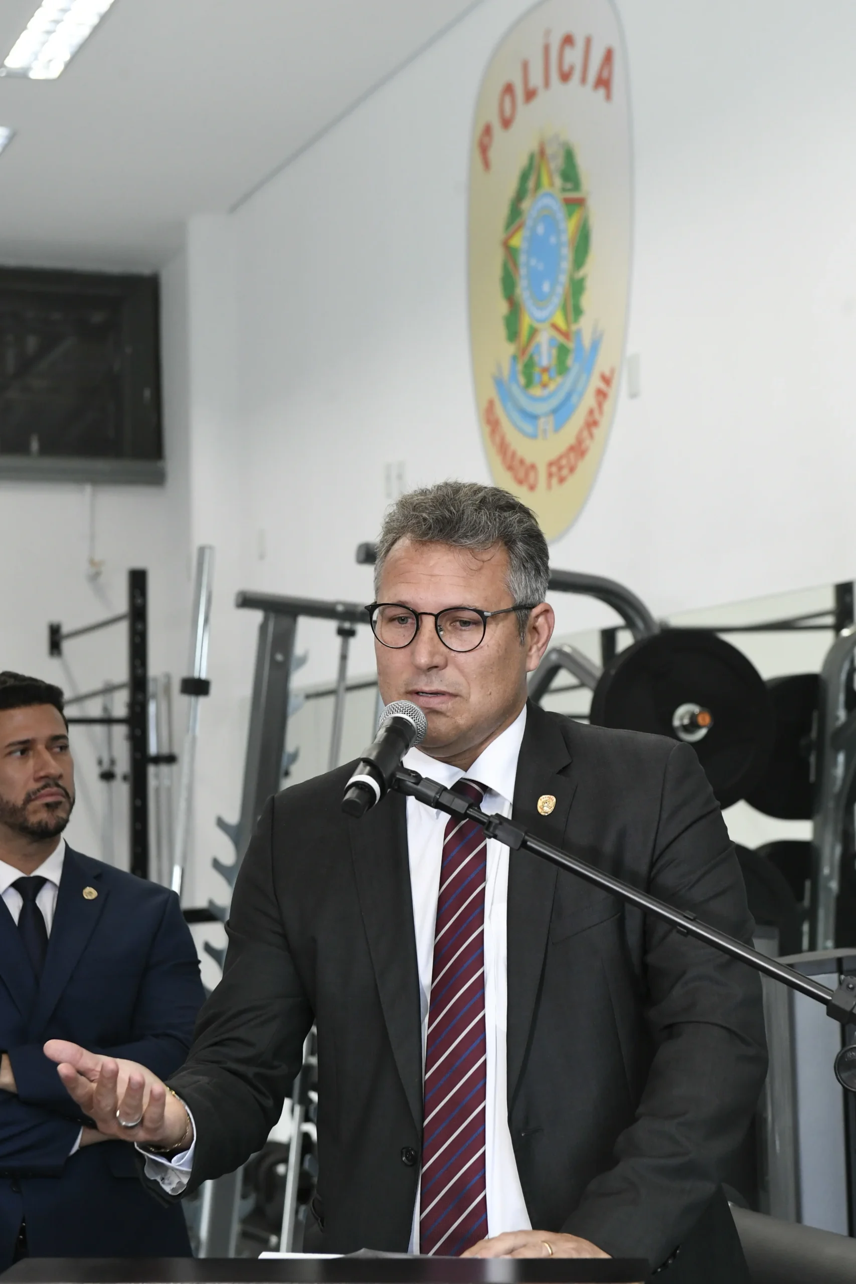 Instalacoes de centro de treinamento fisico e condicionamento de servidores para o teste de aptidao fisica TAF