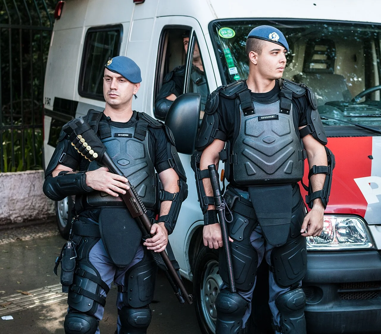 Policiais Militares em patrulhamento na Avenida Paulista em São Paulo para o concurso PM-SP