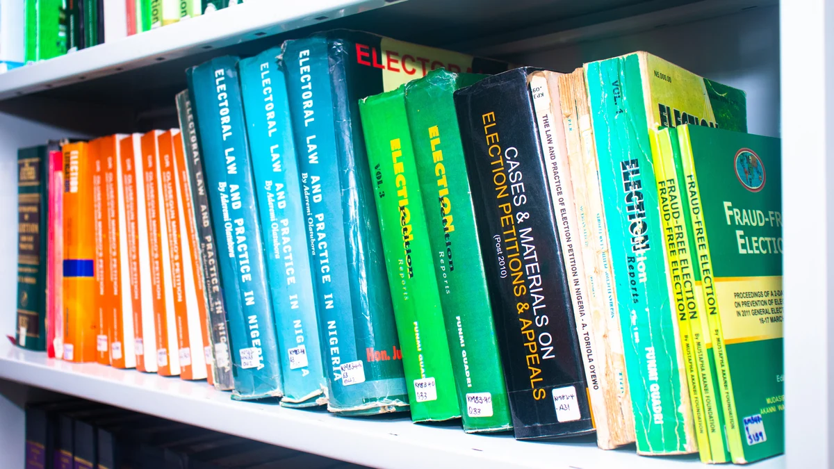 Concurso PPPE: Livros jurídicos de Direito Penal e Legislação Penitenciária