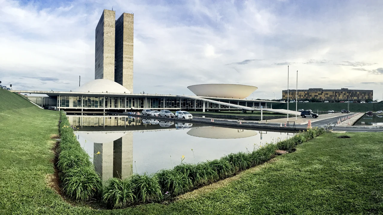 5 Concursos de Nível Médio Que Pagam R$ 6 Mil