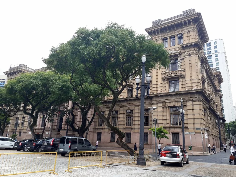 Fachada monumental do Palácio da Justiça do Tribunal de Justiça de São Paulo TJSP