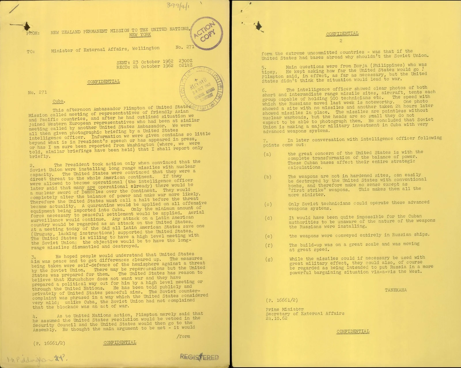 Documentação de inteligência e mapa tático militar durante a Crise dos Mísseis de Cuba em outubro de 1962