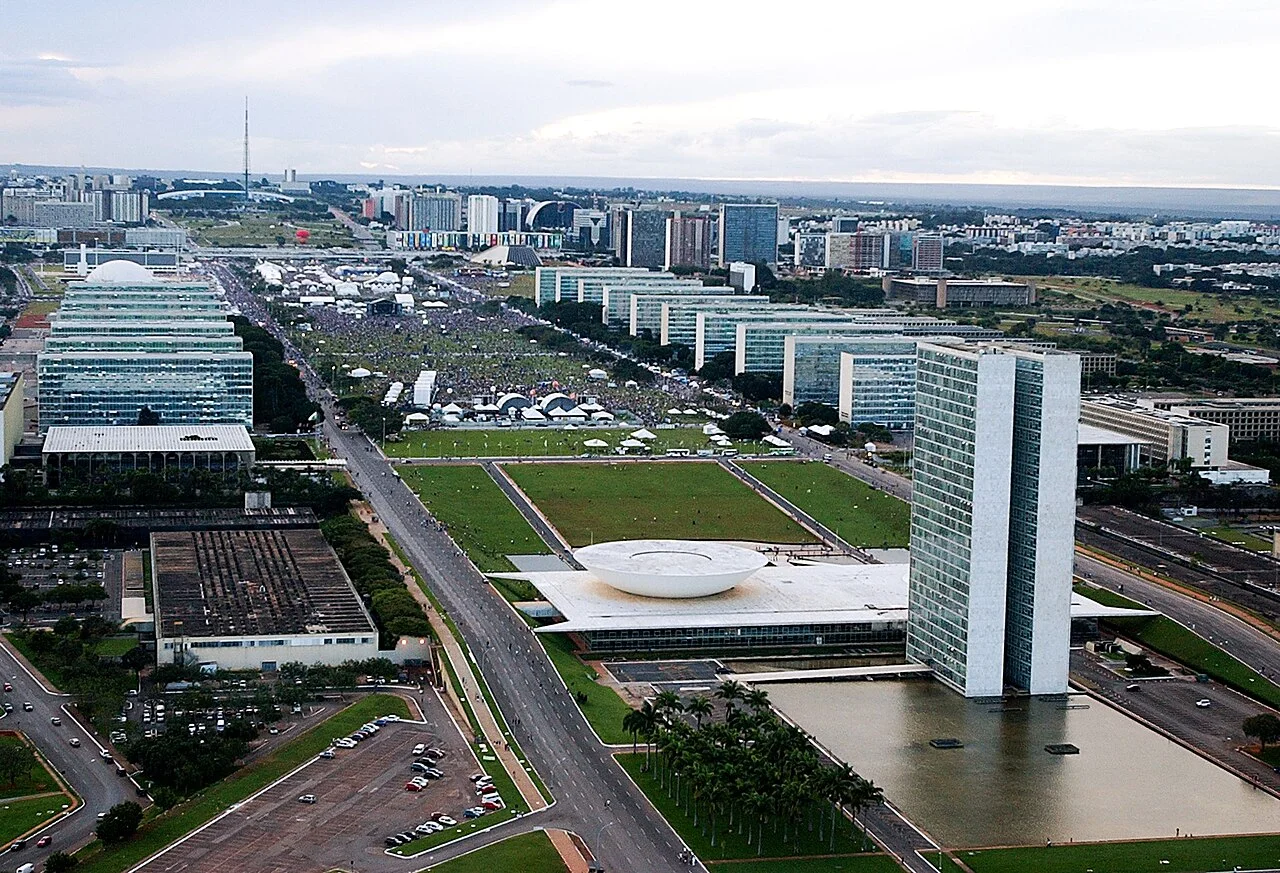 Esplanada dos Ministérios e administração pública federal em Brasília