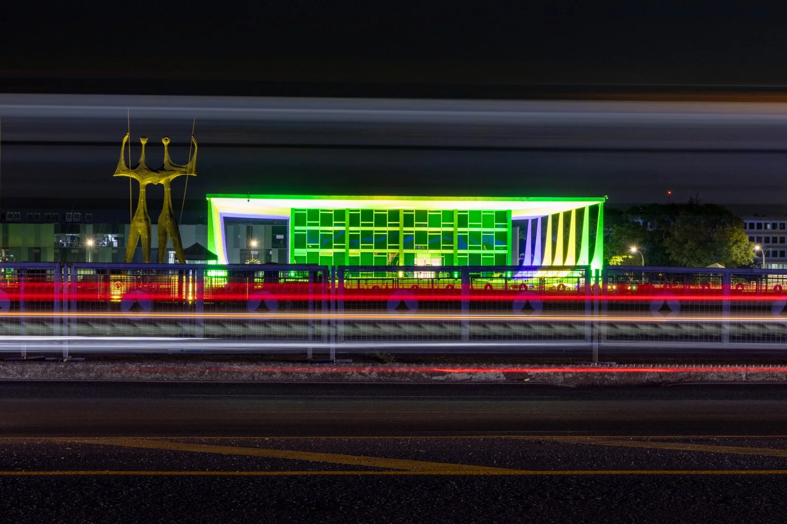 Fachada do Palácio da Justiça e órgãos do Poder Judiciário em Brasília