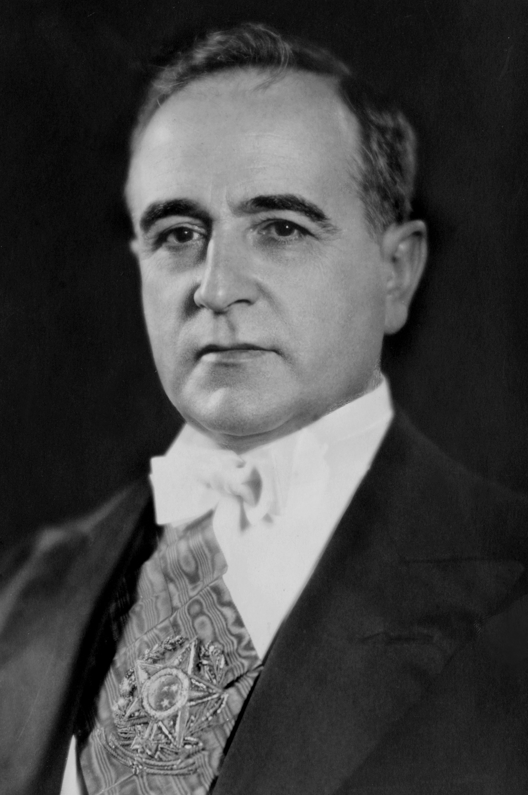 Retrato oficial de Getúlio Vargas em 1930, presidente que estruturou o DASP e o Estatuto dos Funcionários Públicos Civis