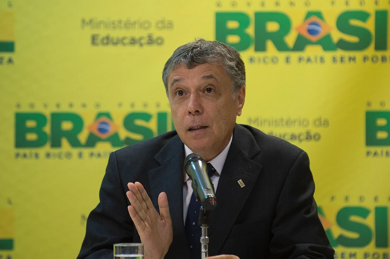 Autoridades alertam candidatos sobre canais oficiais de bancas examinadoras