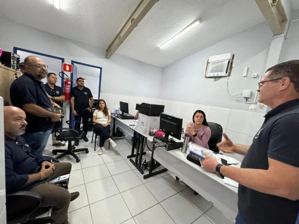 Investigacao social pcal: Análise jurídica de certidões e histórico funcional na Polícia Civil