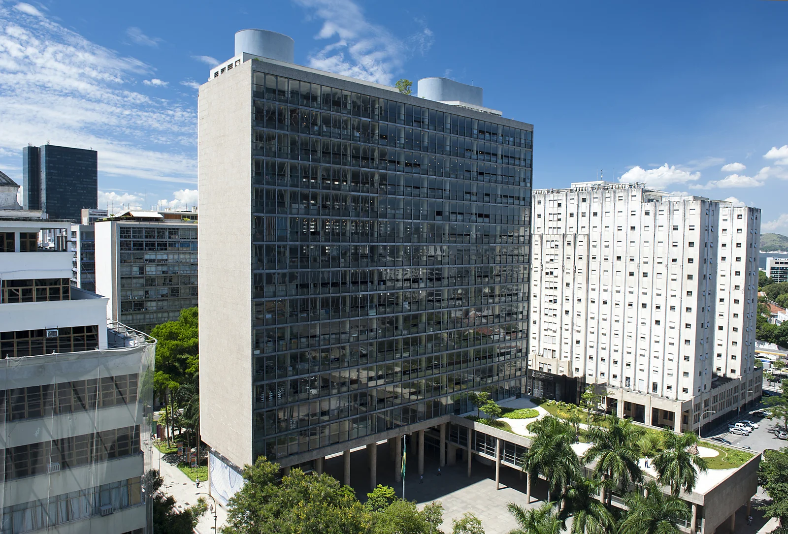 Fachada do Palácio Gustavo Capanema no Rio de Janeiro, símbolo da modernização do Estado na Era Vargas