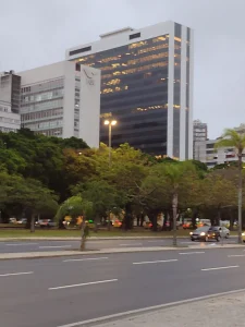 Português da FGV: Por Que Parece Outra Língua?